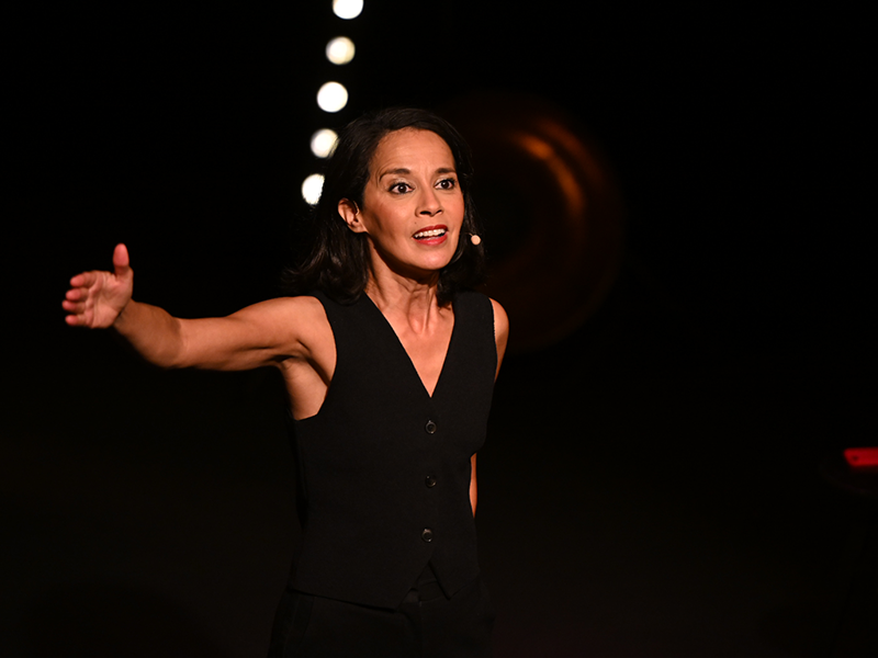 Le Pouliguen - Humour - Sophia Aram - © Benoît Cambillard Le Pouliguen - Humour - Sophia Aram